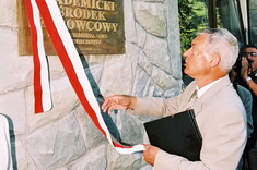 Akademicki Ośrodek Szybowcowy Politechniki Rzeszowskiej w Bezmiechowej Górnej w 2004 r. został nazwany im. płk. pil. Tadeusza Góry  (Fot. M. Misiakiewicz)
