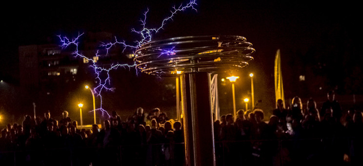 Teatr wysokich napięć,